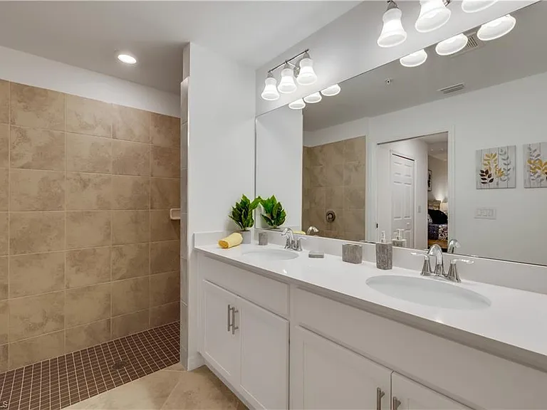 Grassland Ln — Photo 15