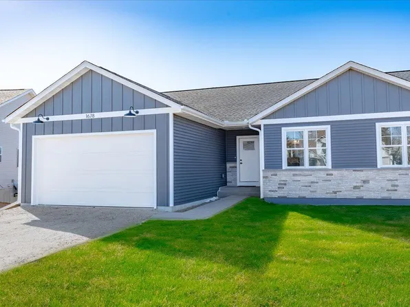 1678 Squirrel Way, New Richmond, WI 54017