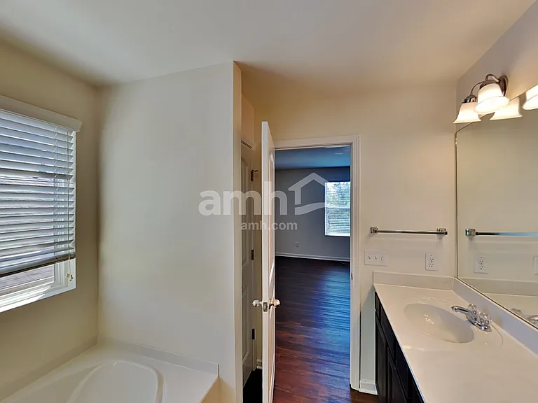 735 Bench Ln — Photo 14