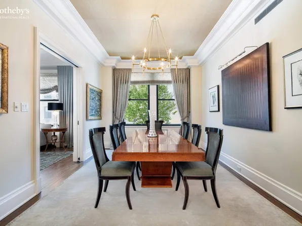930 Park Avenue 2N image 2 of 13