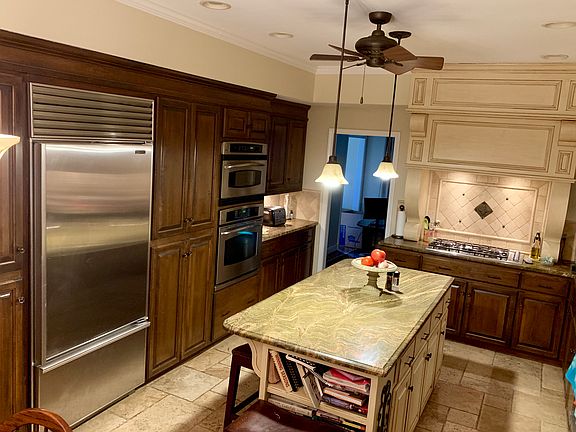 5th image of 2940 N Hampton Dr