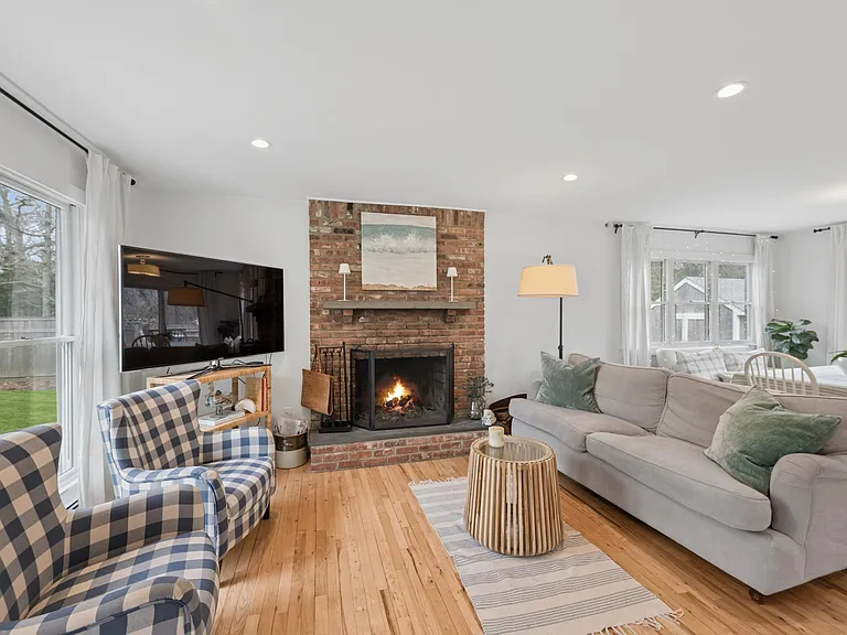 6 Lincoln Ave — Photo 6