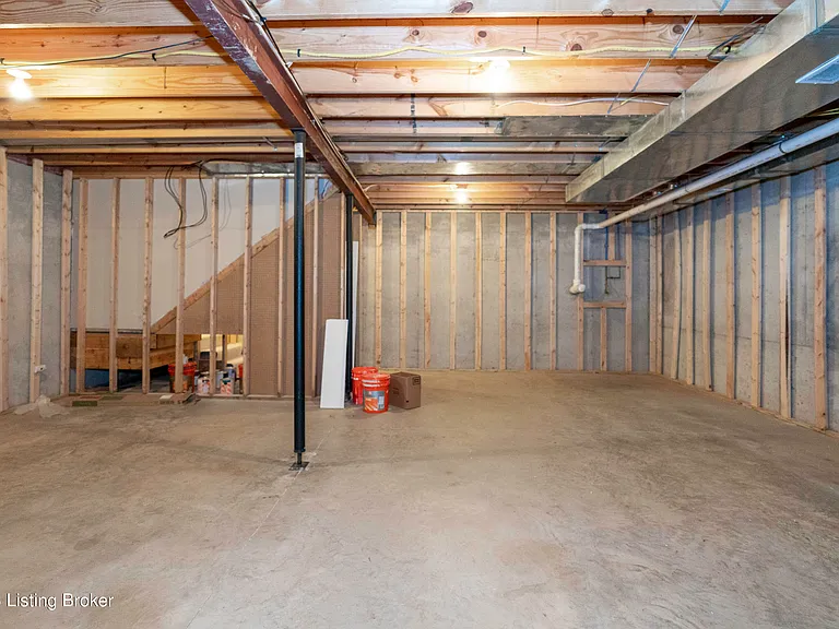 9506 Gerardia Ln — Photo 59