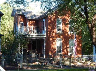 323 SW Tyler St, Topeka, KS 66603