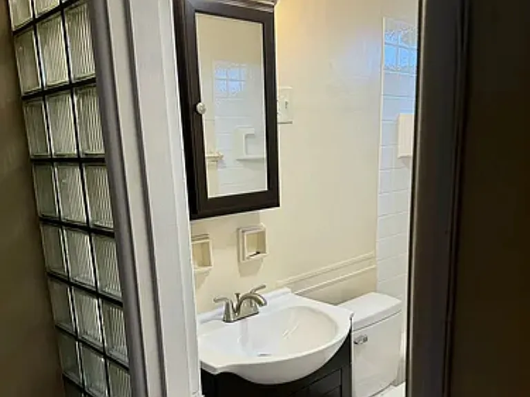 5819 N High St — Photo 11