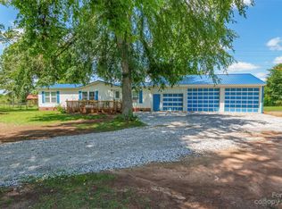 1556 Catawba River Rd, Fort Lawn, SC 29714