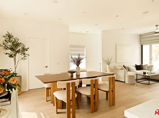 859 Hyperion Ave, Los Angeles, CA 90029