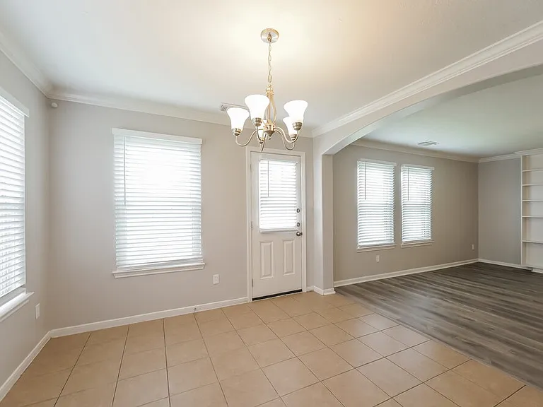 2614 Elder Park Ct — Photo 7