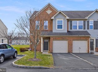 21 Sundance Dr, Hamilton, NJ