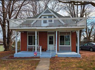 1208 9th St, Hawarden, IA 51023