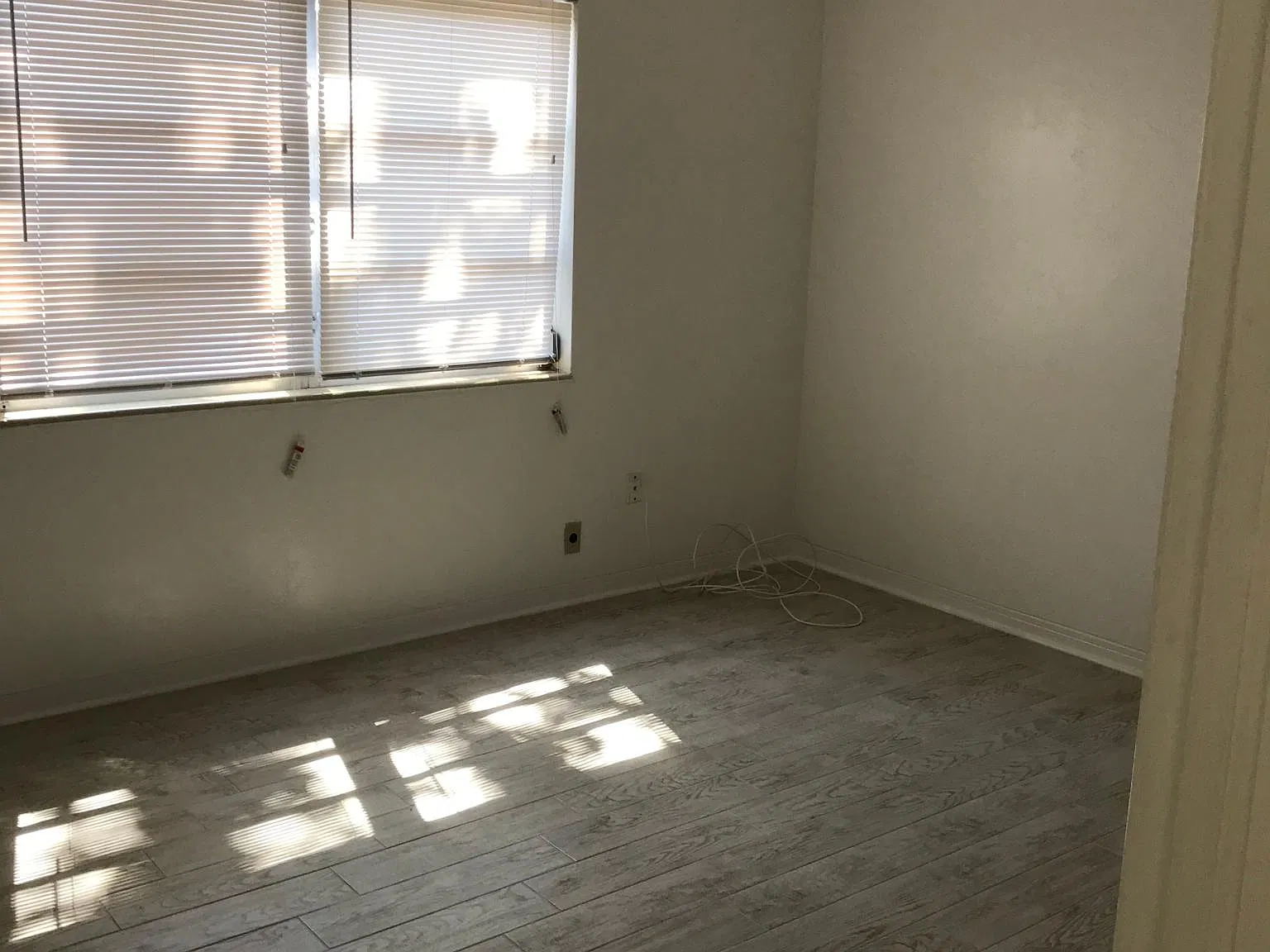 2 bed, 1000 sqft, $1,900 — Photo 4