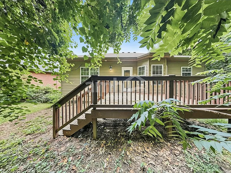 1413 Napa Point W — Photo 18