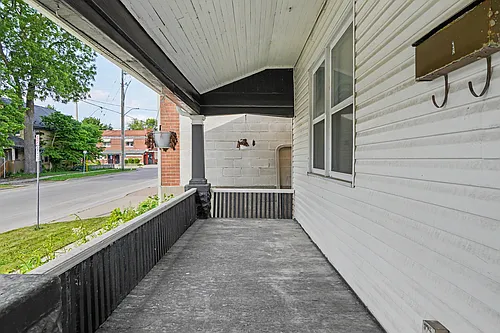 459 South St Photo 1