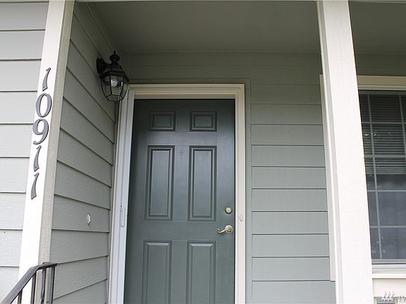 4th image of 10911 184th Ave E