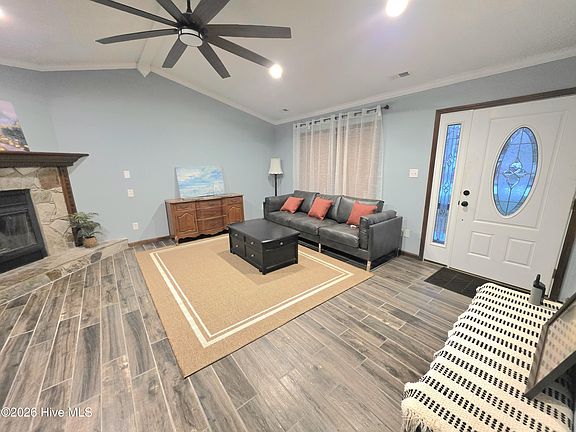 2nd image of 507 Fox Run Road