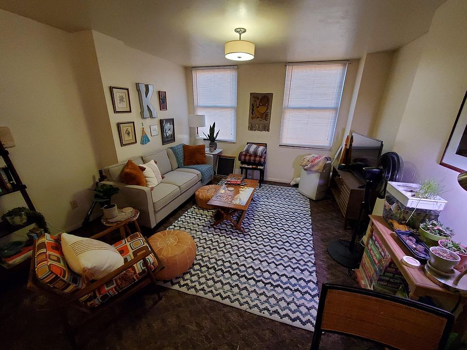 Lovely, bright living room