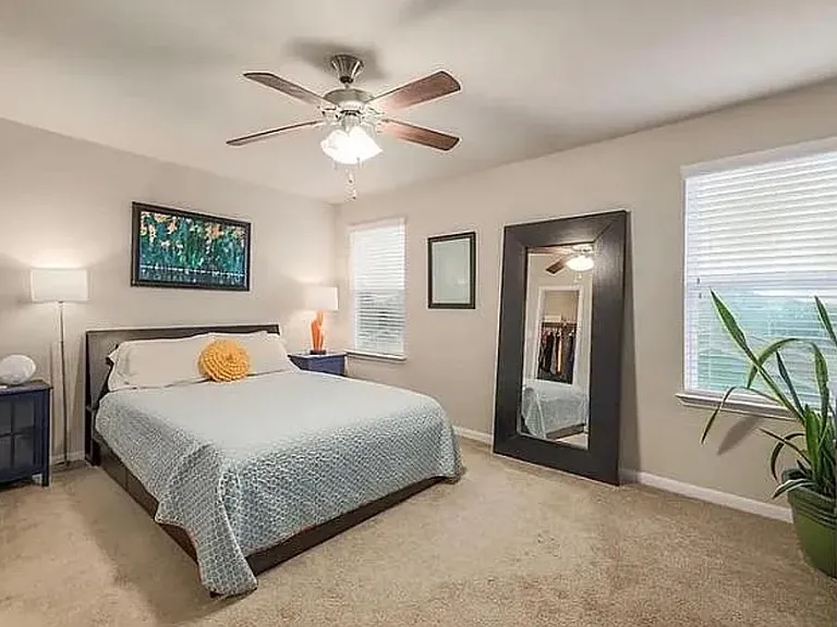 1020 Horne Dr — Photo 5