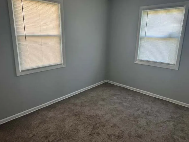 28 Willow Rd — Photo 9