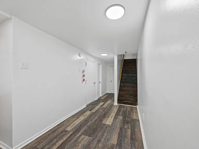 Glebe Ave — Photo 9