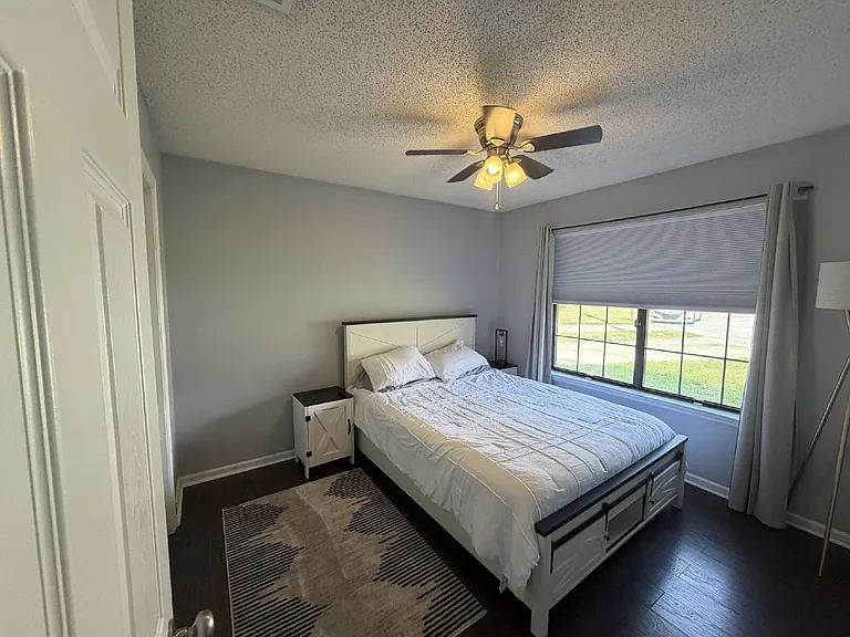 708 Woods Ct — Photo 6