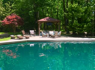13737 Braeburn Ln, Novelty, OH 44072