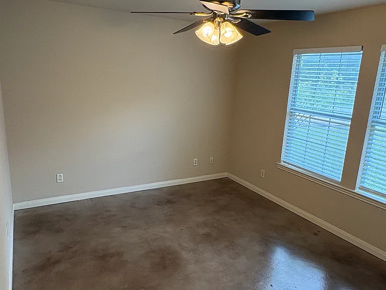 281 Springs Hill Cir — Photo 5