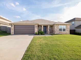 2511 Hickory Wood Ave, Lowell, AR 72745