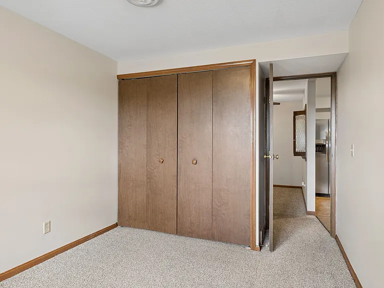 Carriage Hill Apartments — Photo 12
