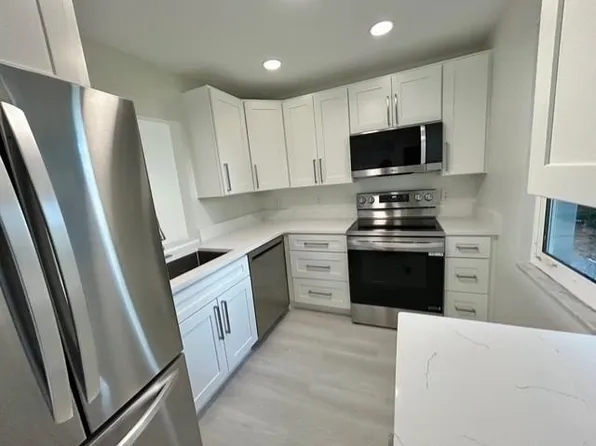 1740 Pine Valley Dr APT 113, Fort Myers, FL 33907