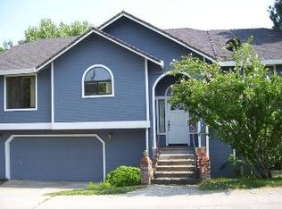 215 Cypress Hill Dr, Grass Valley, CA