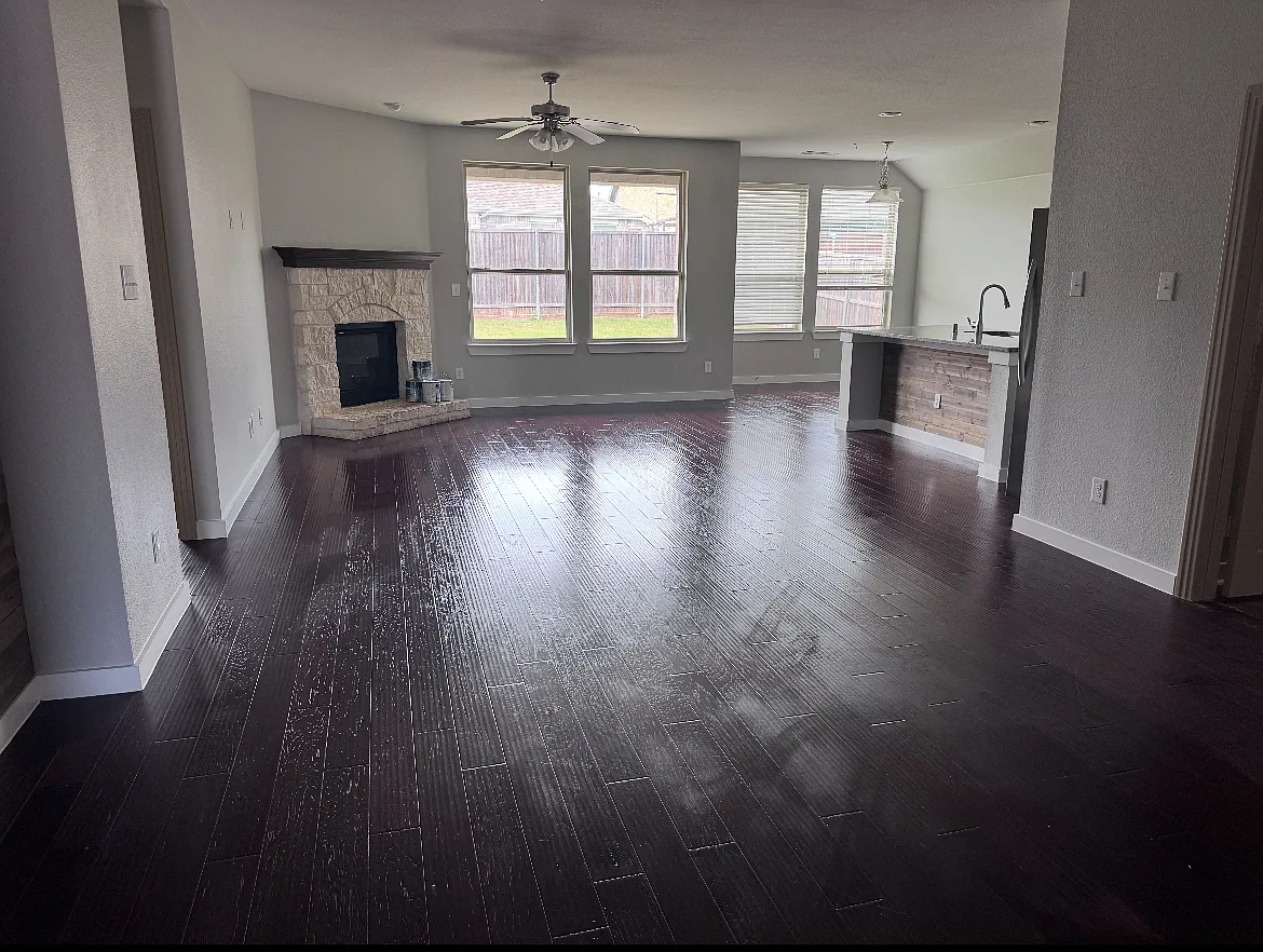 4 bed, 2232 sqft, $2,490 — Photo 3