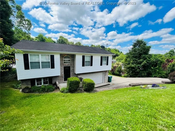 206 Evergreen Cir, Poca, WV 25159