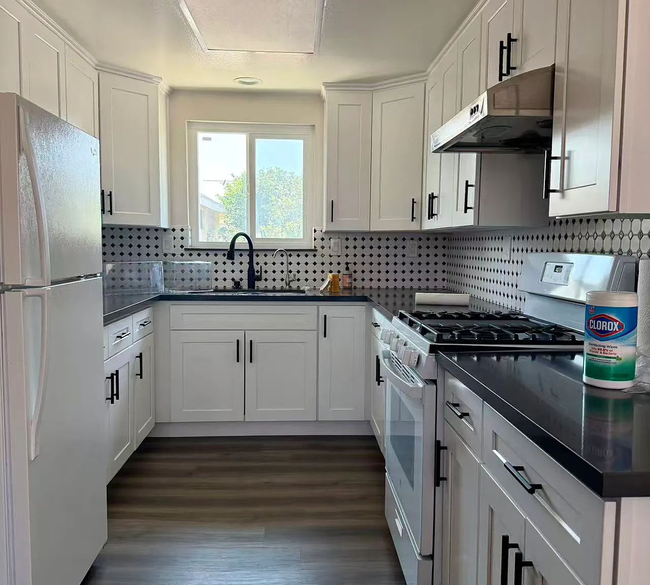 2 bed, 900 sqft, $2,500 — Photo 4