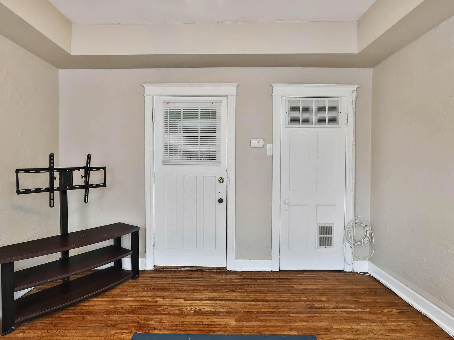 2 bed, 1250 sqft, $1,895 — Photo 2
