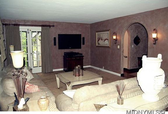 5th image of 2 The Hills Dr