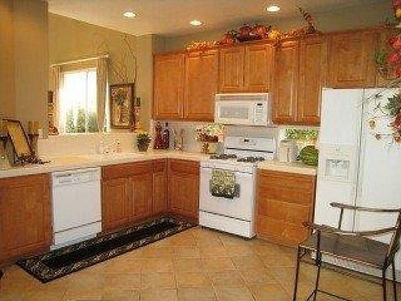 2nd image of 5548 Abbotsford Ct