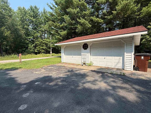 3rd image of 1451 Evergreen Ct