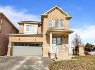 2 Archville St, Brampton, ON L6Y 5Y5