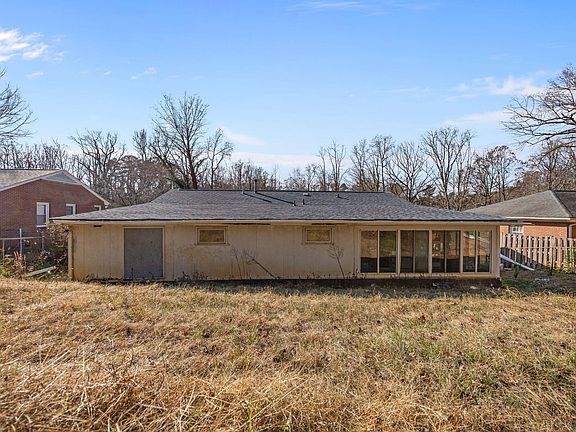 4th image of 304 Forestrose Dr