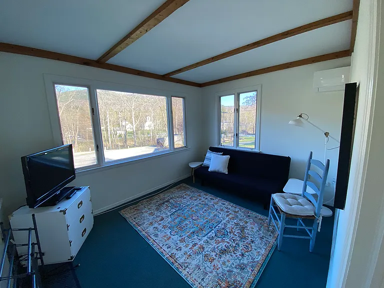 19 Wilson Way E — Photo 8