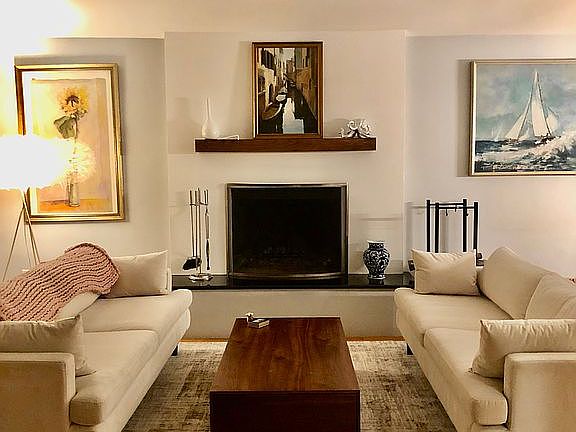 Warm & inviting Living Room