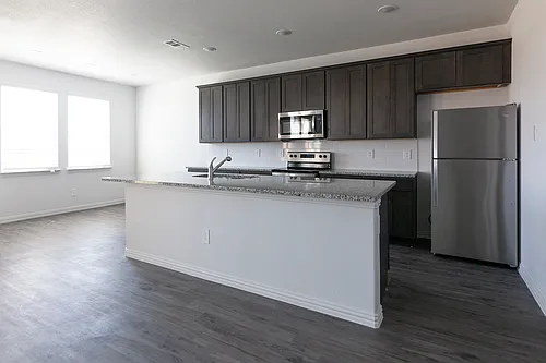 2074 Peppermint Ln Photo 1
