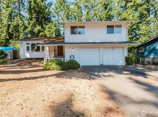2806 NE Fernwood Ct, Bremerton, WA