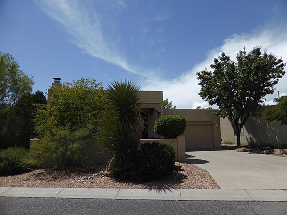 3rd image of 12701 Carmel Ct NE