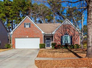 2833 Harcourt Dr, Locust Grove, GA 30248