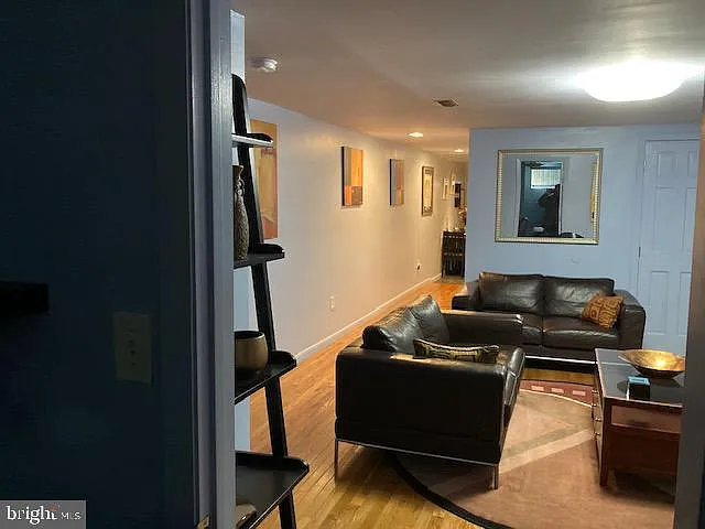 1 bed, 1.5 bath, 1450 sqft, $1,500 — Photo 4