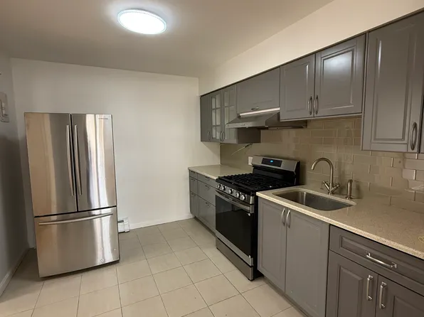 151-23 19th Ave Floor 1, Whitestone, NY 11357