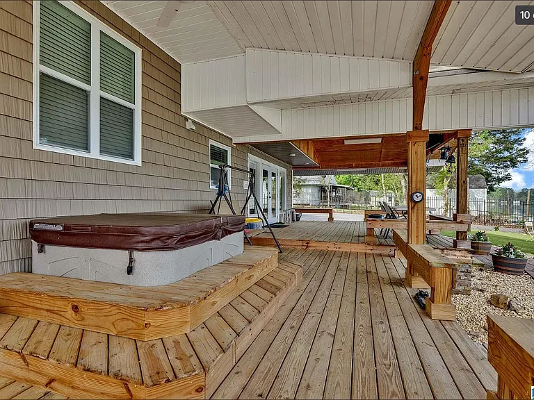 146 Shore Dr — Photo 11