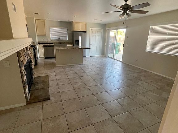 3rd image of 26412 Prairie Ln
