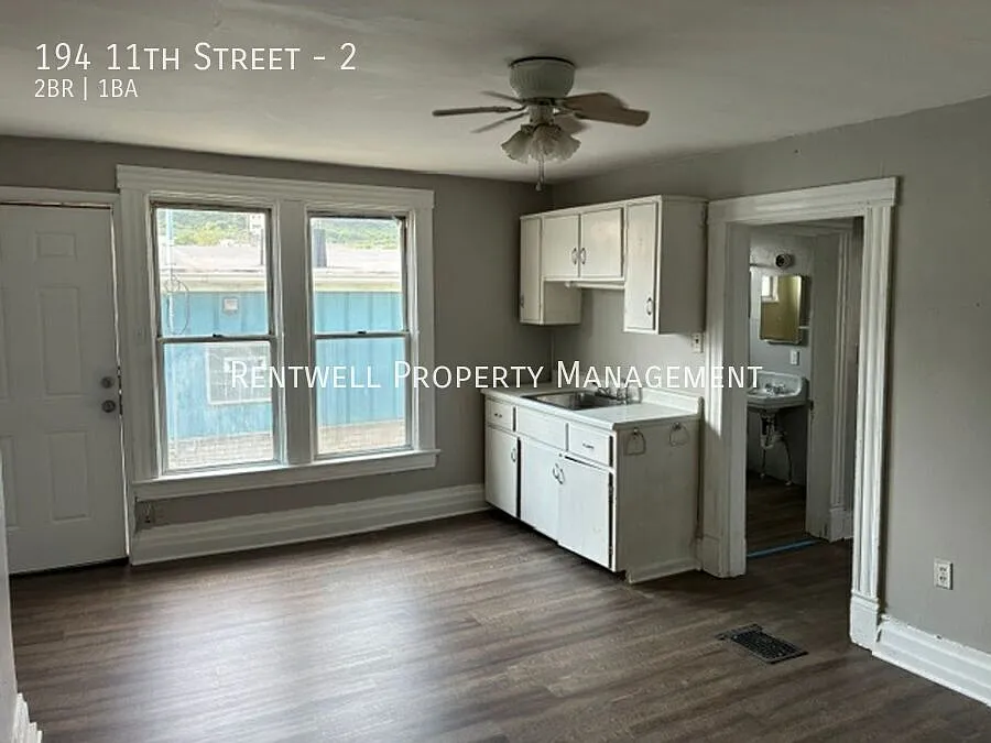 2nd Floor 2 Bedroom Apartment in Turtle Creek! — Photo 2